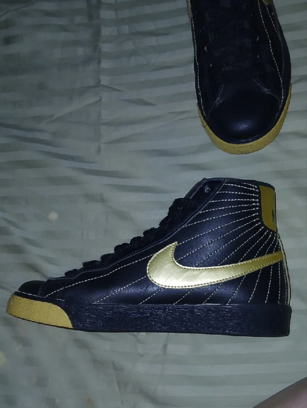 Nike Womens Blazer High Black and Gold Sunray Hi Top Sneakers Sz: 6.5